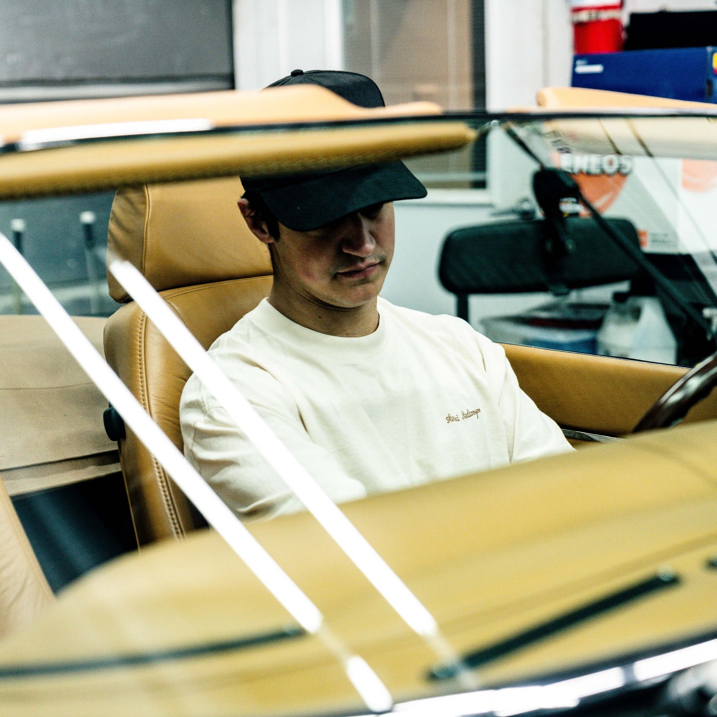 [CAPPUCCINO CRUISE CONTROL TEE]