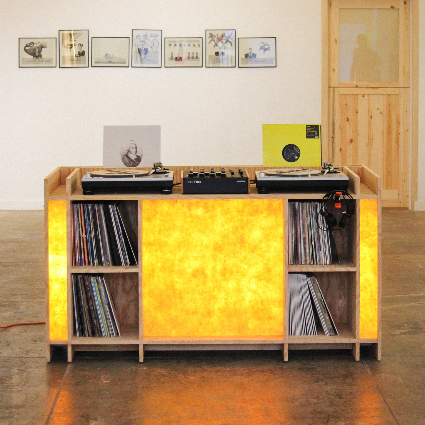 [MUSICAL FURNITURE 001]