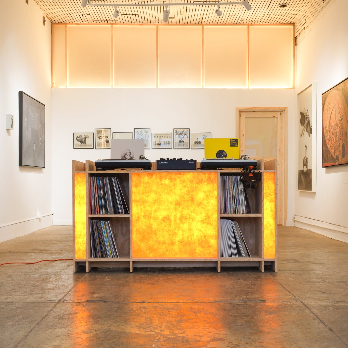 [MUSICAL FURNITURE 001]